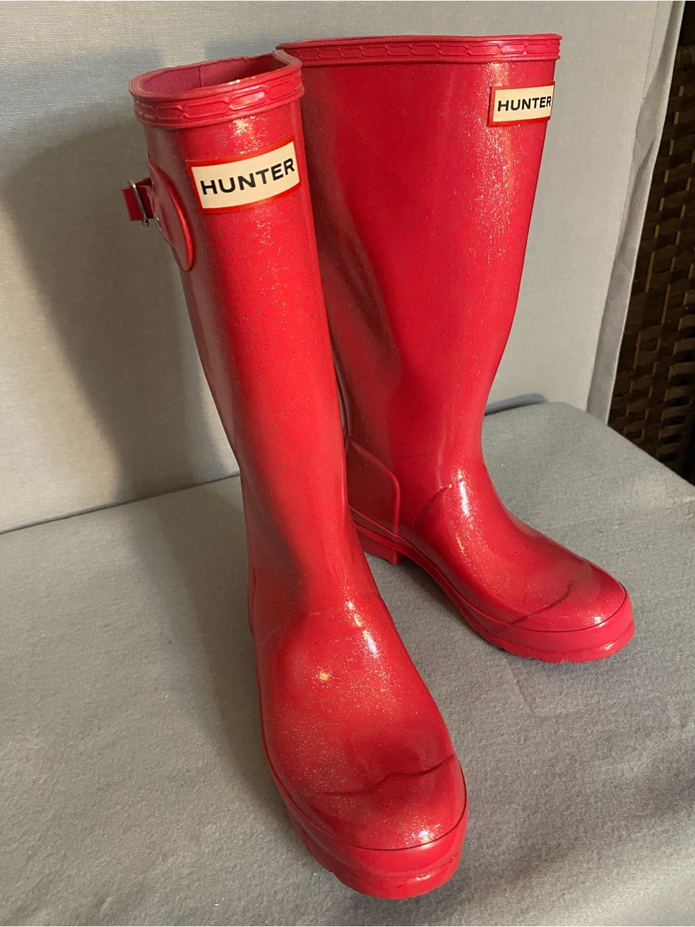 Hunter Pink glittery Rubber Boot Close-Up with Embossed Logo